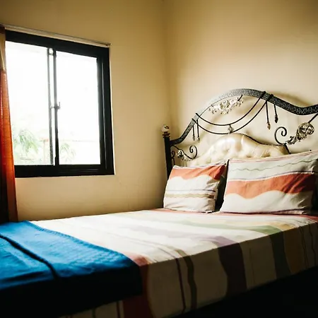 La Javanaise Home Stay Malioboro Yogyakarta Exterior photo